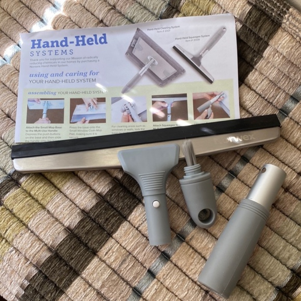 COPY - Hand Held Squeegee System by Norwex BNWT. Make shower cleaning a breeze.